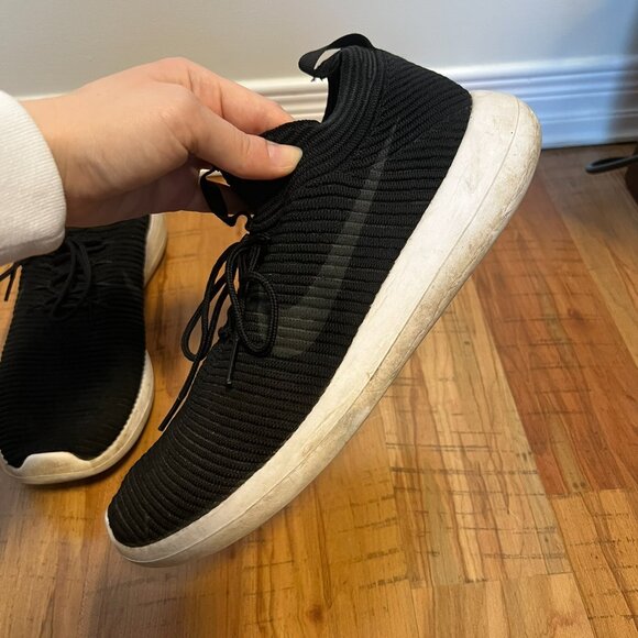 Roshe Two Flyknit V2 Black Anthracite Men's Sneaker - Picture 6 of 12